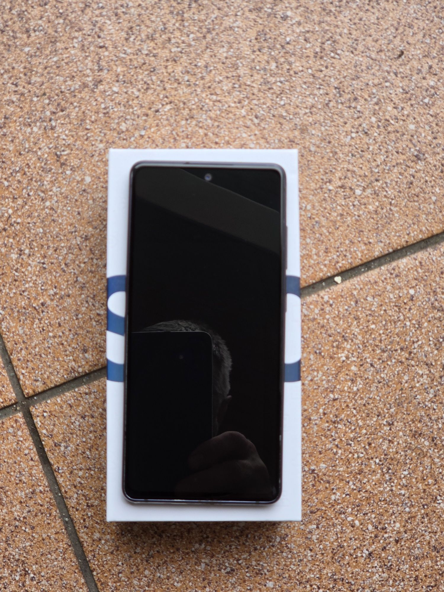 Jak nowy Samsung Galaxy S20 FE 5G  6GB/128GB + etui