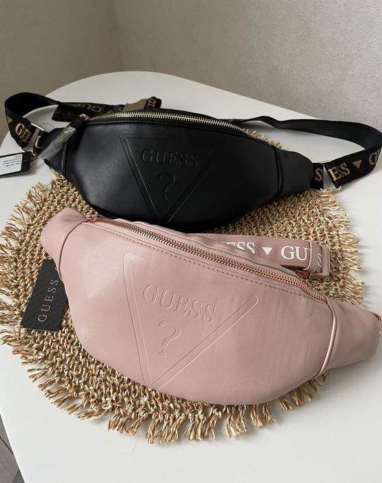 Wyprzedaż Guess elegancka nerka na każdą okazję