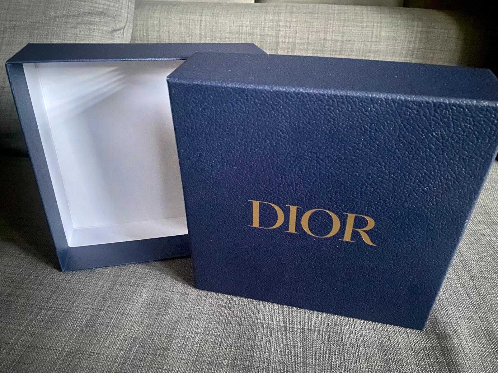 Pudełko Dior na prezent
