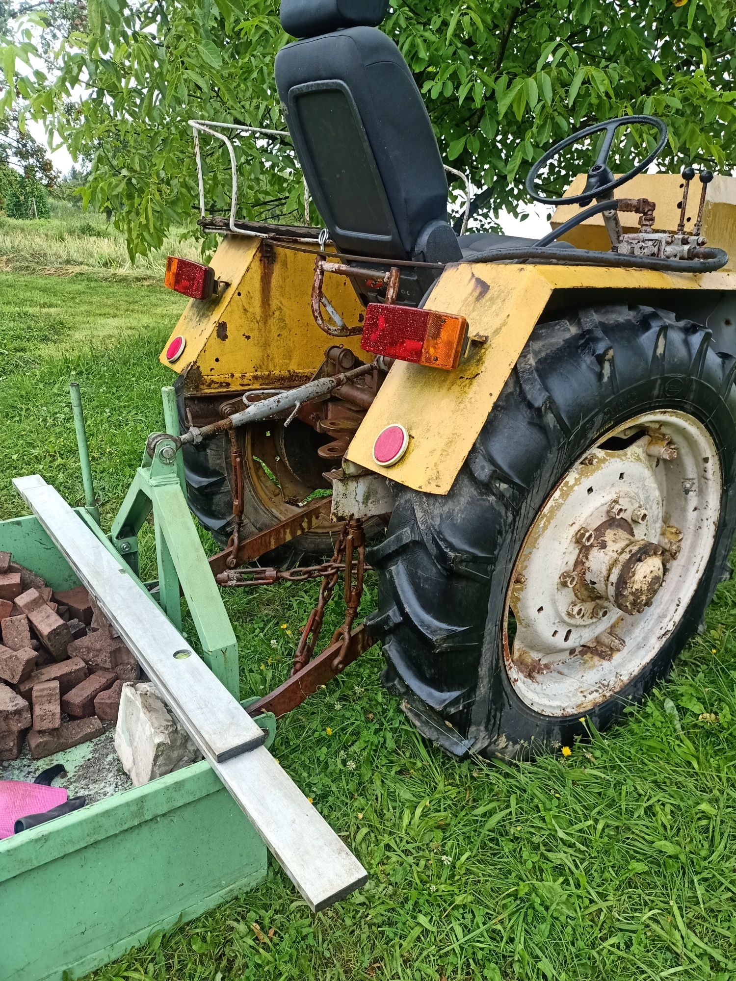 Solidny Traktor SAM (Papaj) z Silnikiem Andoria S320/S18