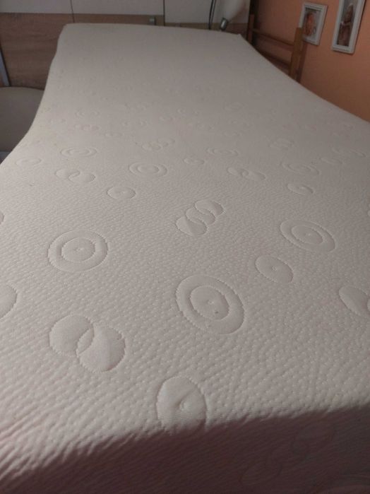 Materac  o wymiarach 80×200