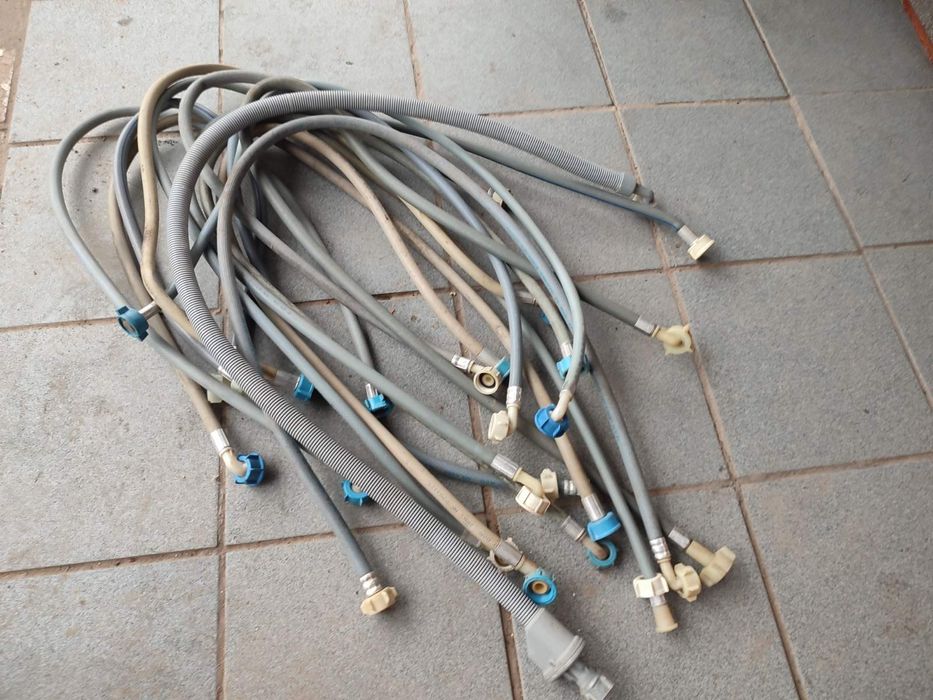 Шланги для підключення пральних-посудомийних машини