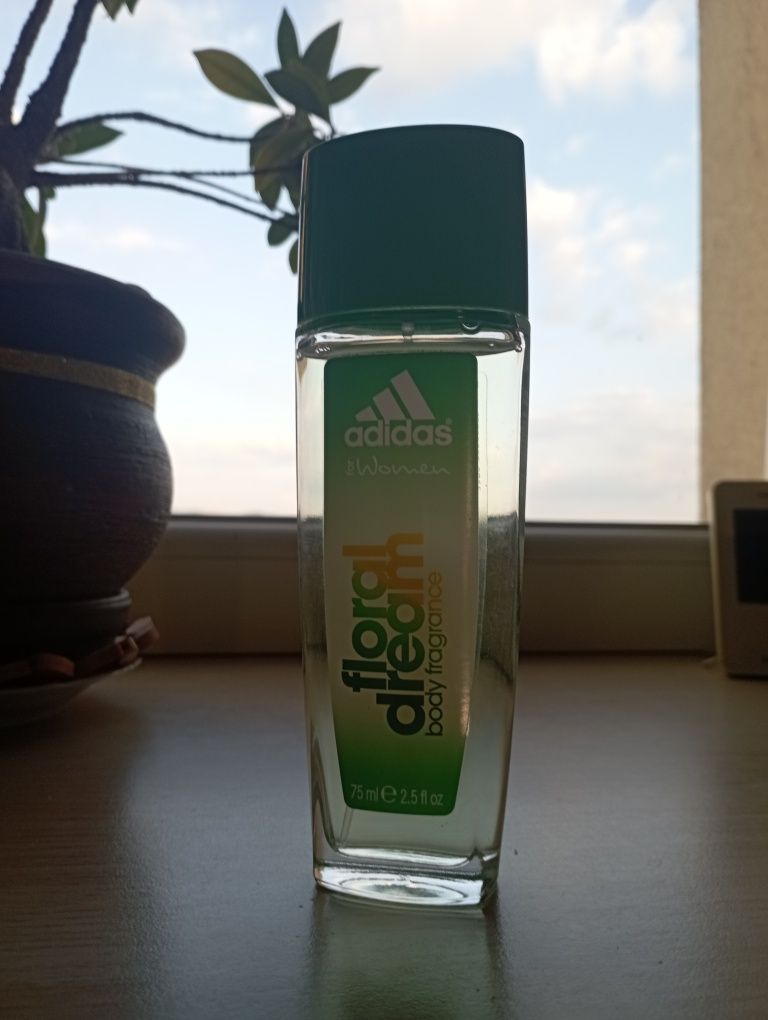 Dezodorant w sprayu,adidas floral dream,woda perfumowana 75 ml