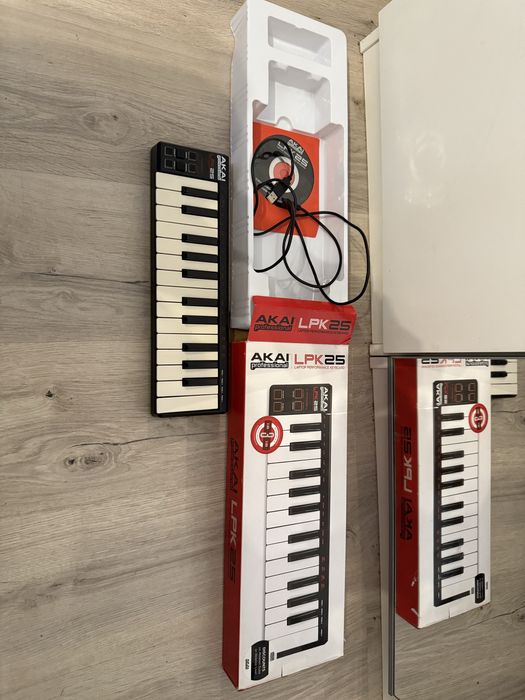 Akai LPK25 kontroler midi komplet kabel pudelko plyta CD
