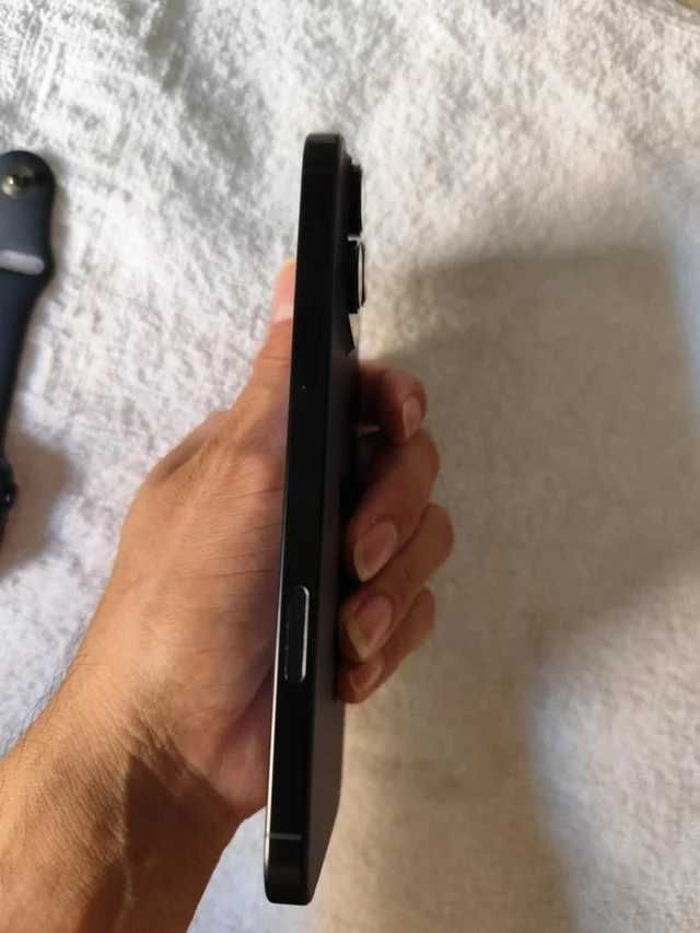iPhone 16 Pro Max w zestawie Apple Watch Ultra 2