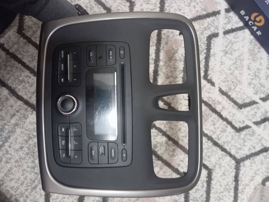 Магнітола reno sandero stepway 2