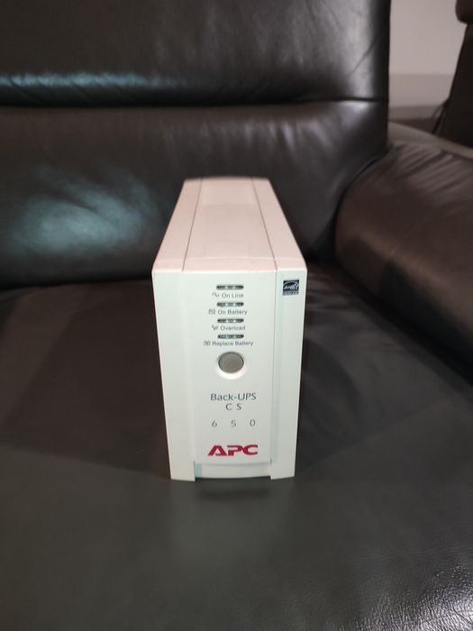 Безперебойник APC Back-UPS CS 650