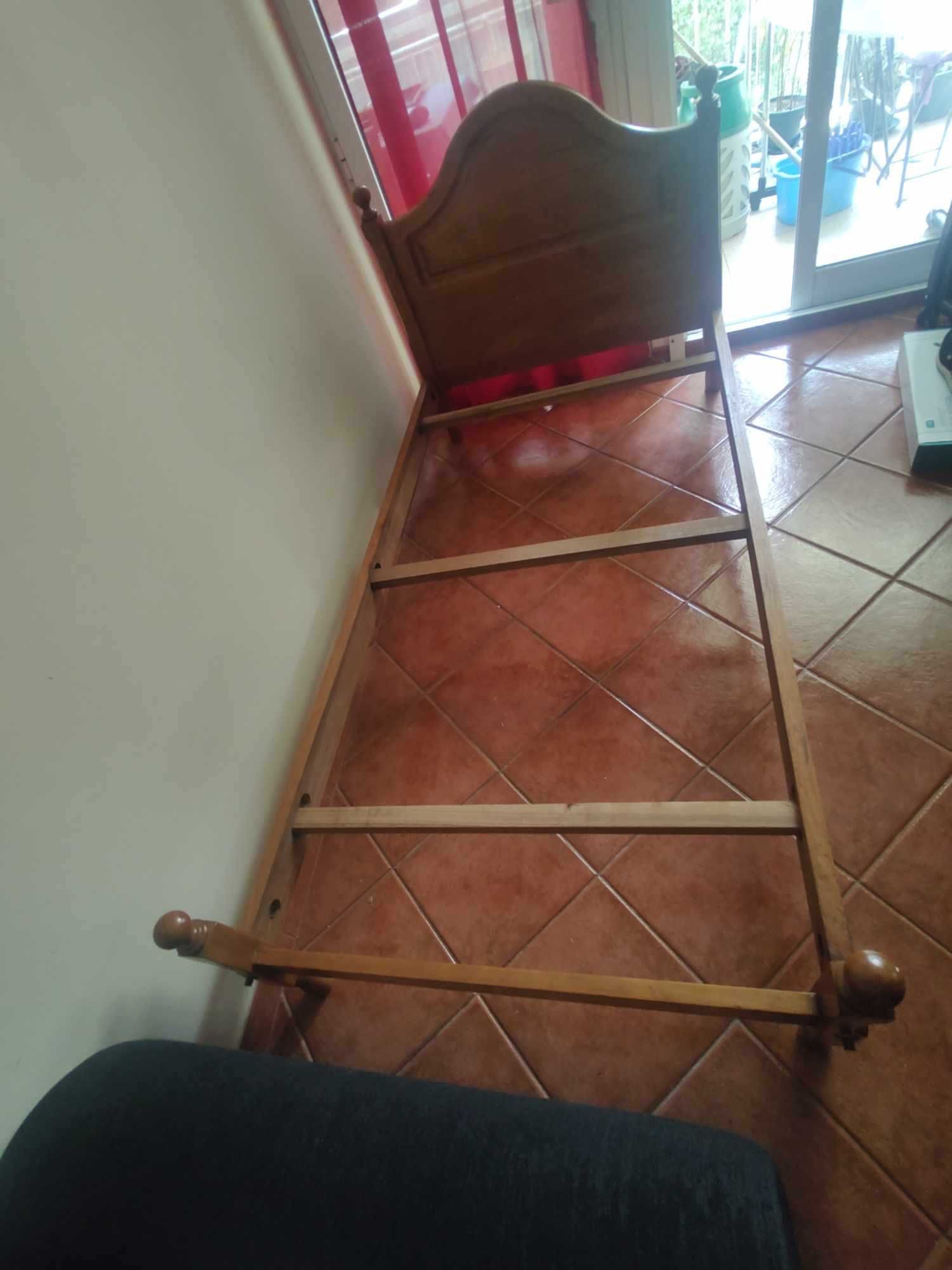 Cama solteiro Barata