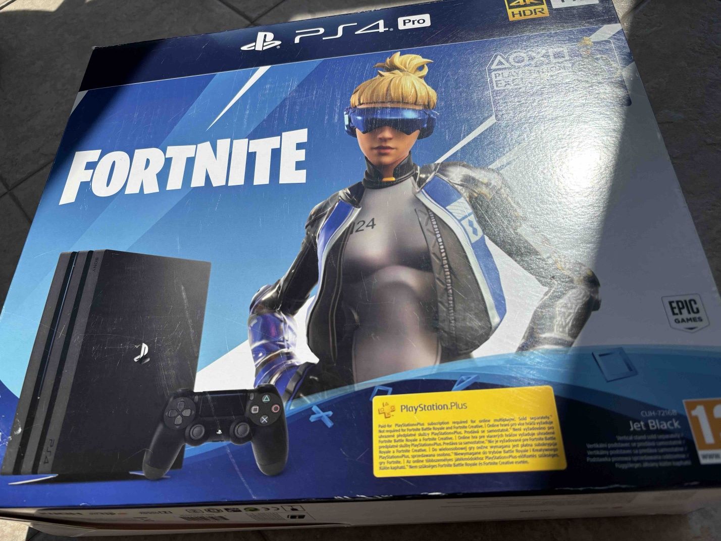 Sony PlayStation 4 Pro 1TB. У гарному стані.