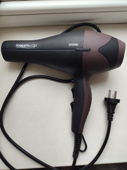 Фен Scarlett SC-HD70151