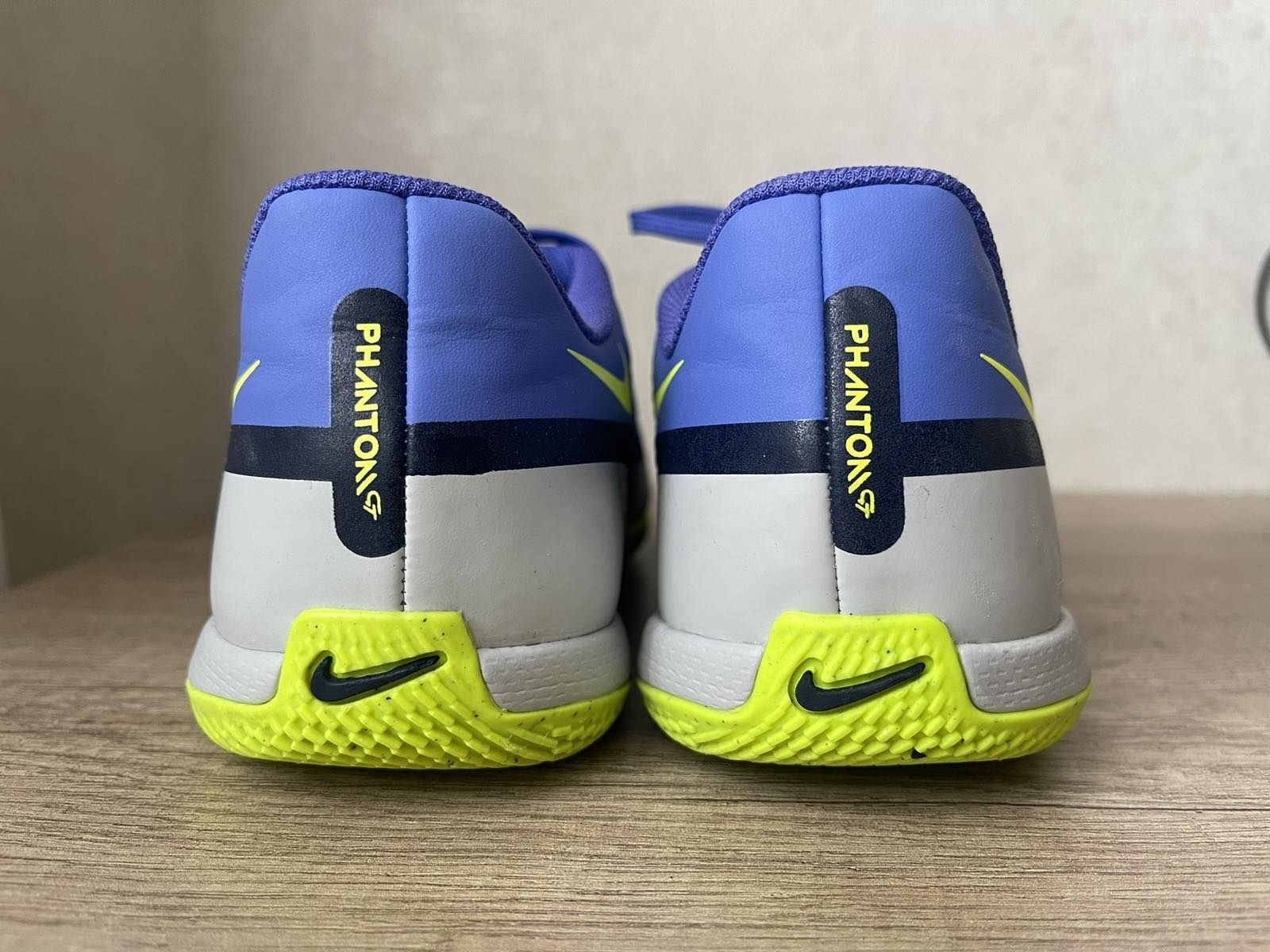 Футзалки Nike Phantom GT 37.5 розмір