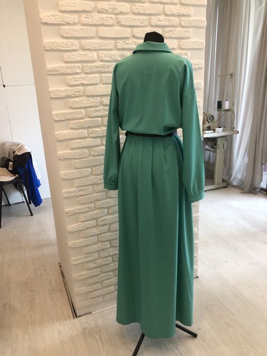 Жиноча довга сукня