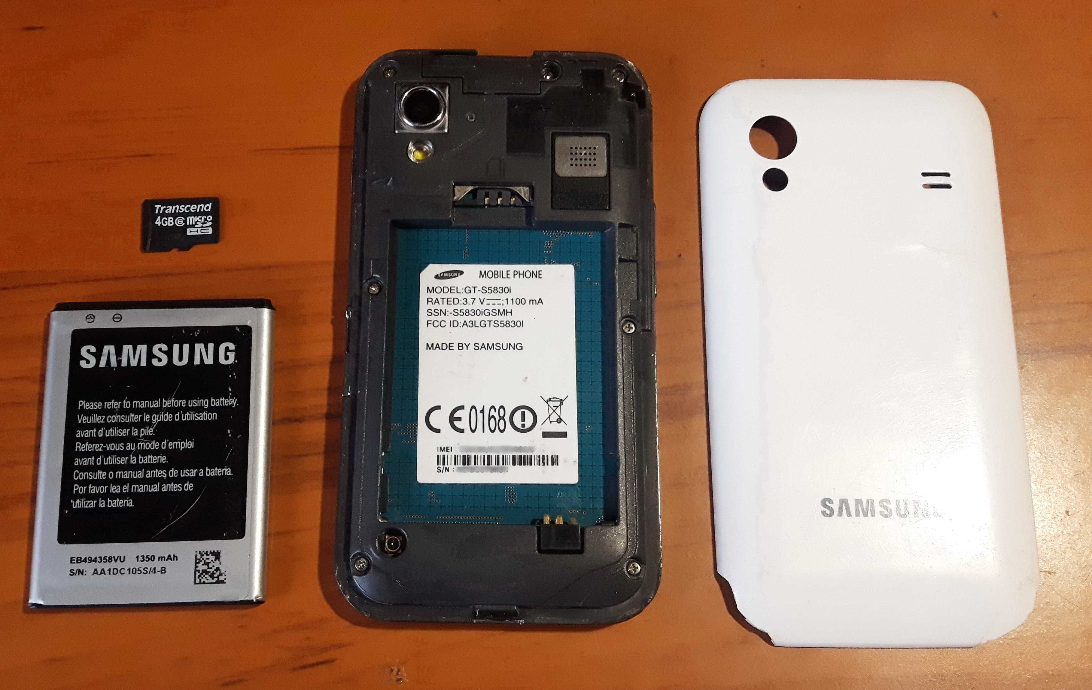 Смартфон Samsung Galaxy Ace S5830i + карта памяти MicroSD 4Гб