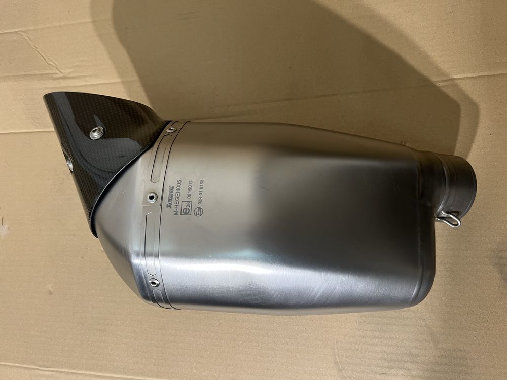 Akrapovic kompletyn uklad wydechowy kawasaki z650 ninja 650