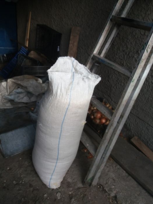 Продам сухі соснові опилки 25 грн за мішок