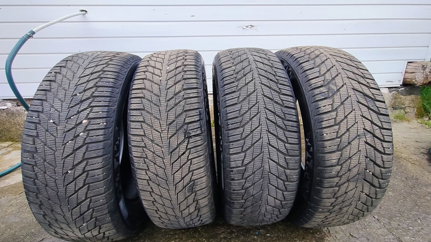 Зимова гума Nexen WinGuard ice plus WH43 205/60 r16 96T XL