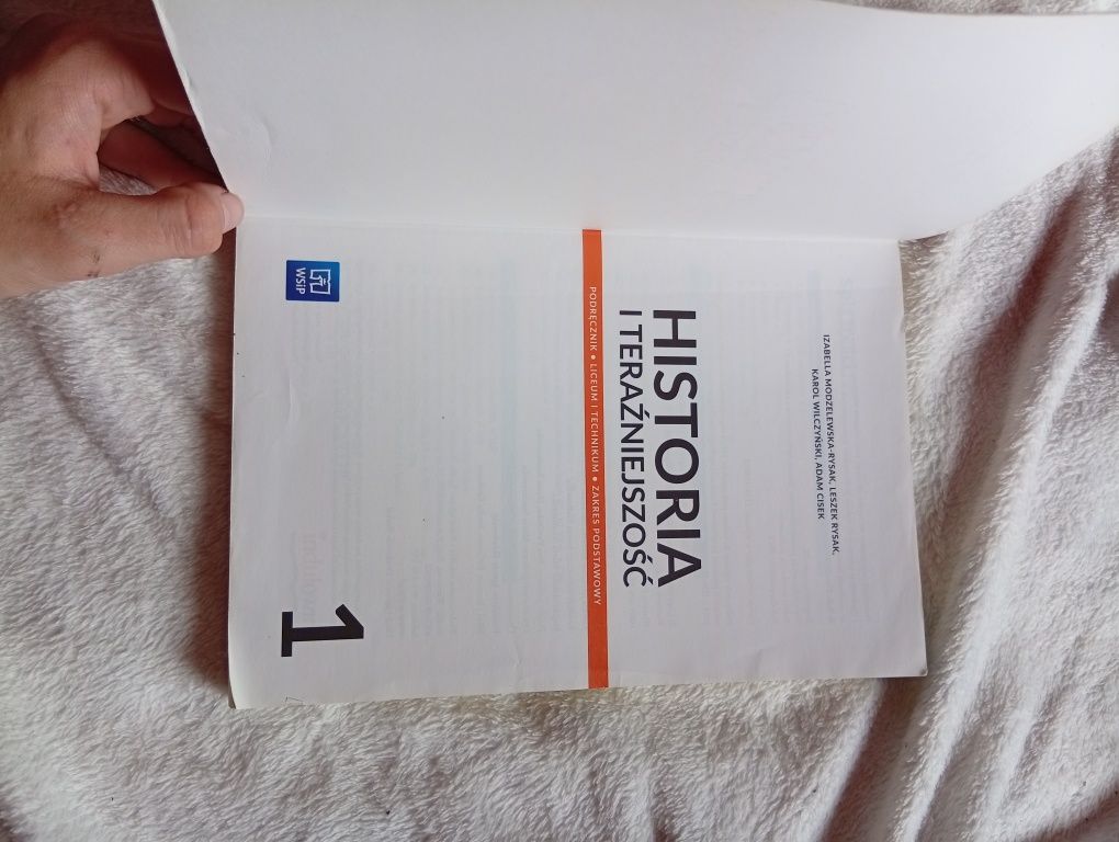 Historia i Teraźniejszość  1