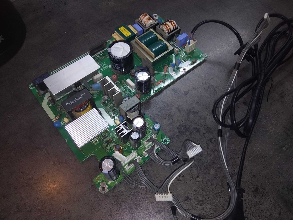 Блок питания с телевизора Toshiba 26A3001PR