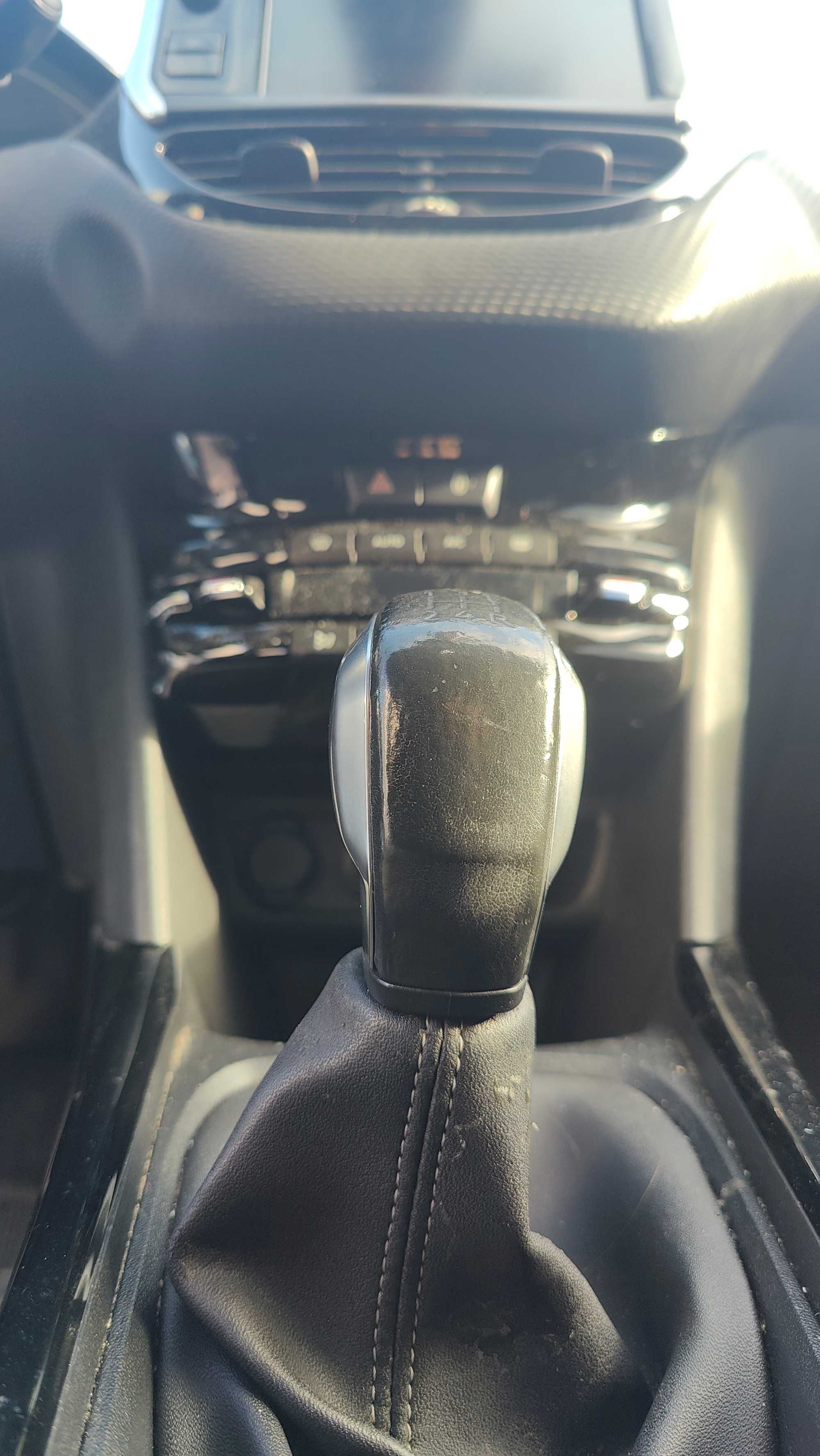 Peugeot 2008 1.2 Puretech 2015