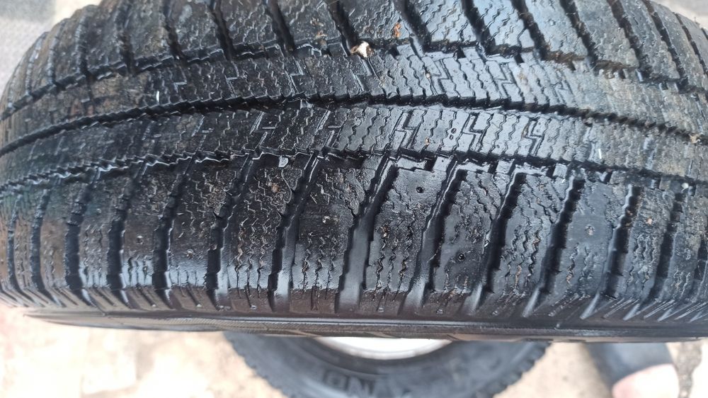 Продам зимнюю резину r13 175/70 с дисками 4/98-4/100