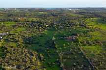 Quinta com duas ruinas para habitação perto campo de Golfe, Lagos