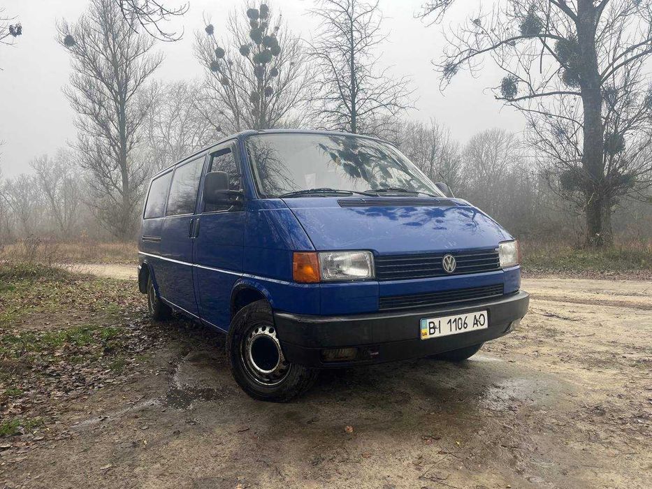 Volkswagen Transporter 1994 2.4 дизель довга база