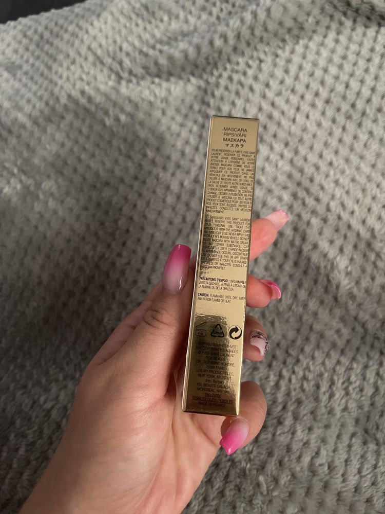 tusz do rzęs marki YSL Vinyl Couture Mascara