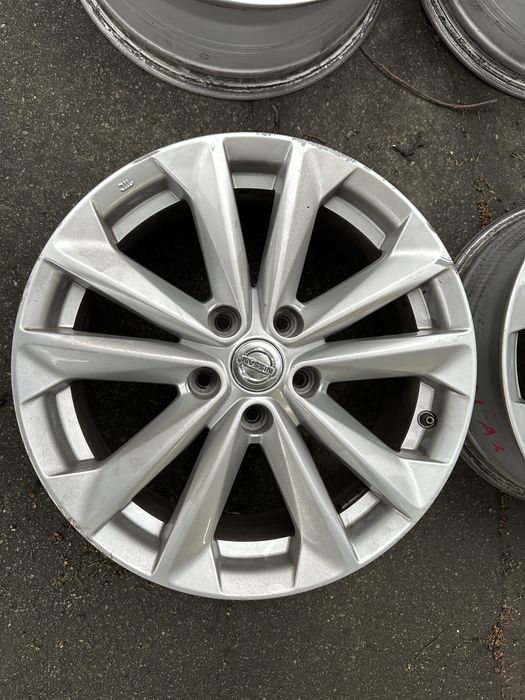 Диски Nissan R17 5х114,3 ЕТ40 dia66.1