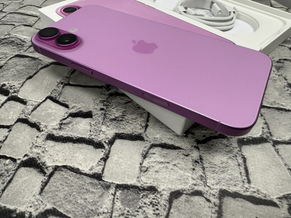 New Iphone 16 Plus 128gb neverlock Pink Global 880$