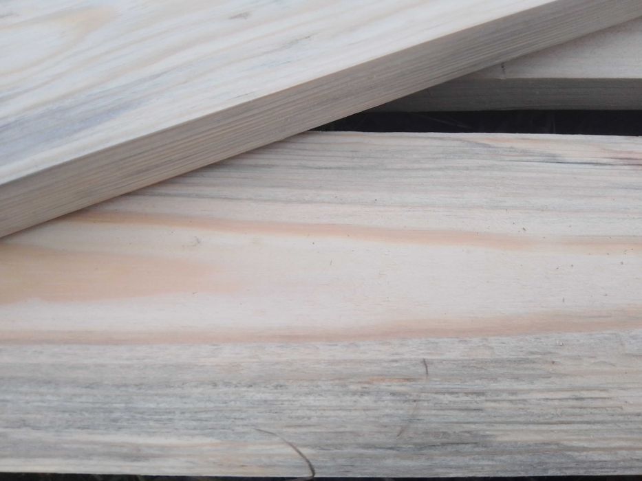 1,3 m Sosnowe deski heblowane, masywne