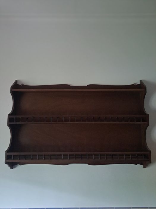 Escaparate de madeira