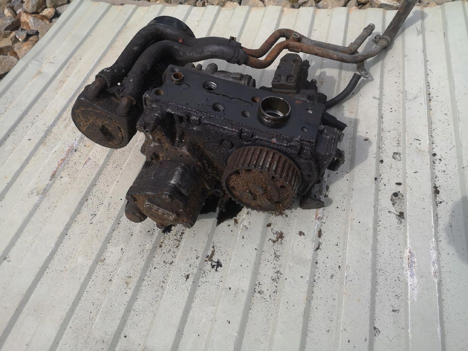 Stara pompa oleju do samochodu IVECO 2.8 JTD