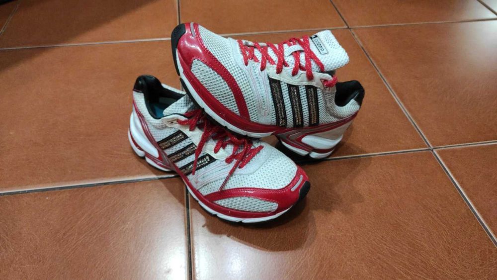 кроссовки Adidas