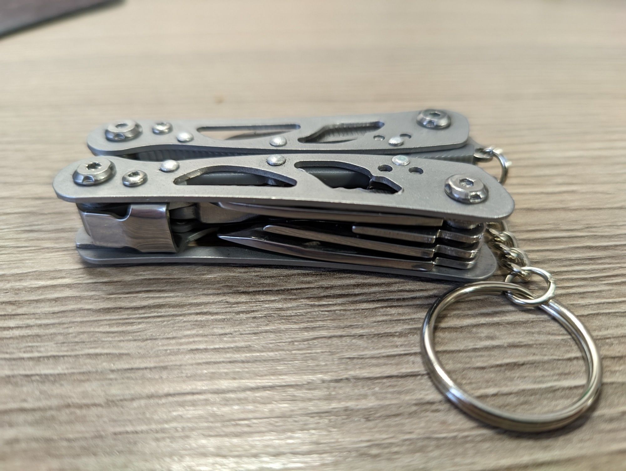 Multi tools ніж складний