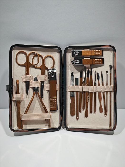 Profesjonalny Zestaw Do Manicure Pedicure 18 Szt Narzędzi Do Paznokci