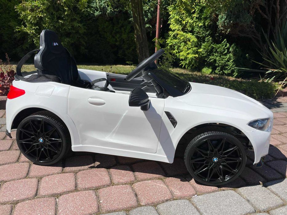 Samochód Na Akumulator BMW M4 Akumulator 12V 14Ah Skóra Pilot Auto 90W