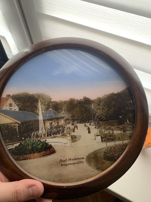 Obraz okragly w ramce