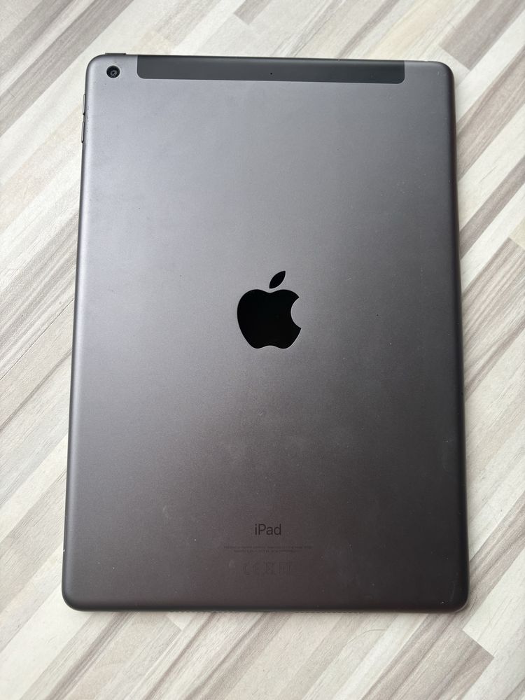 iPad (7. generacji) 32 GB Wi-Fi + Cellular, 10.2 cala