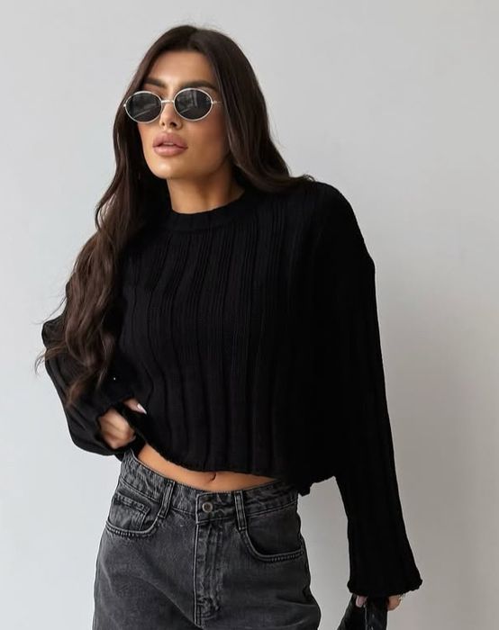 НОВИЙ Светр вкорочений чорний жіночий в рубчик one size