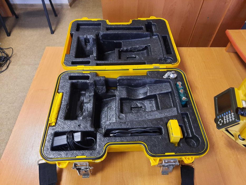 Електронний тахеометр South NTS-375R