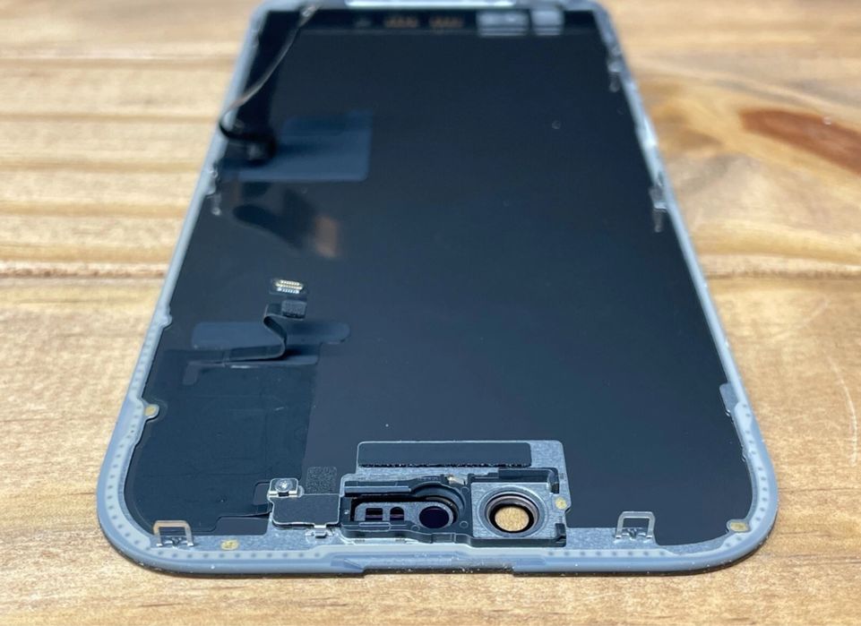 Дисплей iPhone 16 Pro / 16 Pro Max екран донор оригинал оригінальний