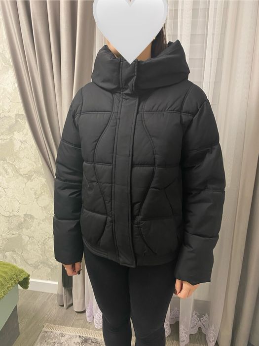 Тепла чорна куртка , єврозима.