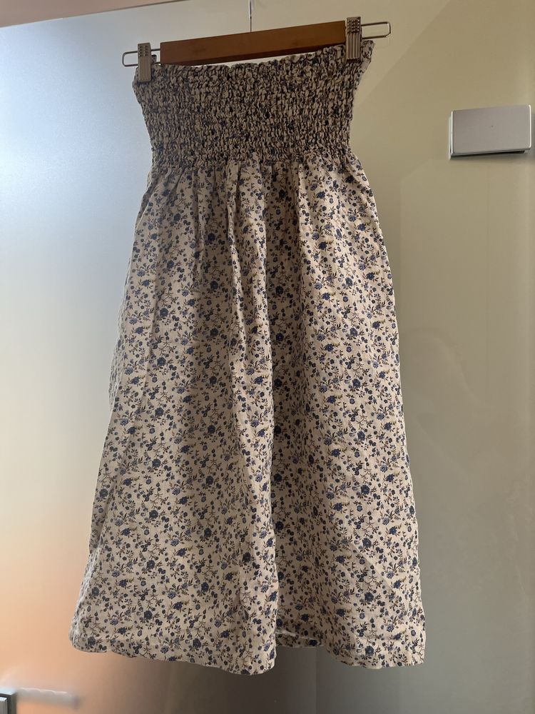 Lniana sukienka vintage bez ramiączek Mango