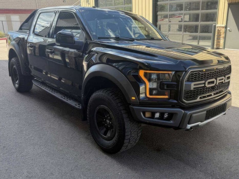 Ford F-150 Raptor      2017