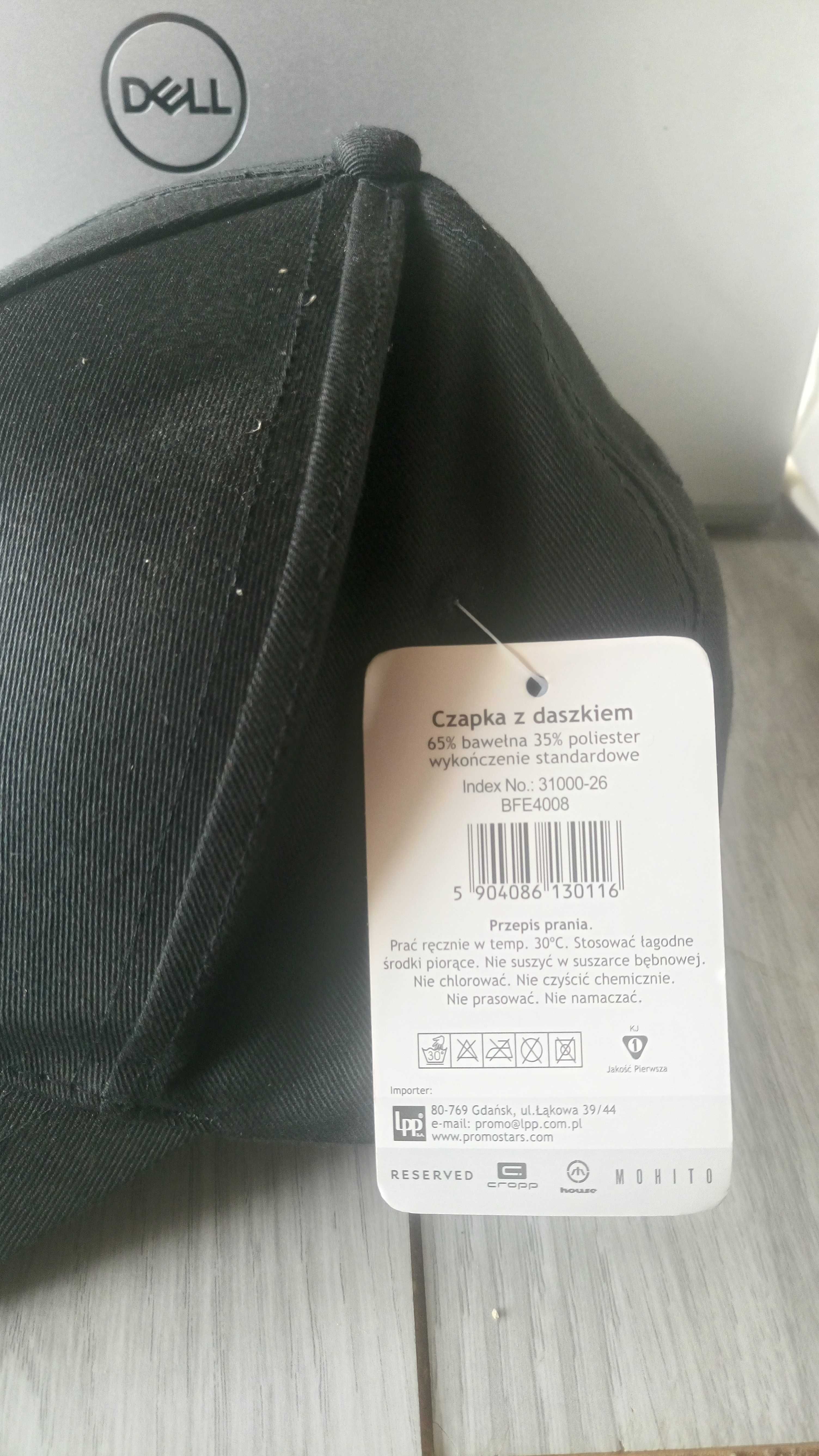 Czapka z daszkiem czarna nowa nie używana z napisem Majster