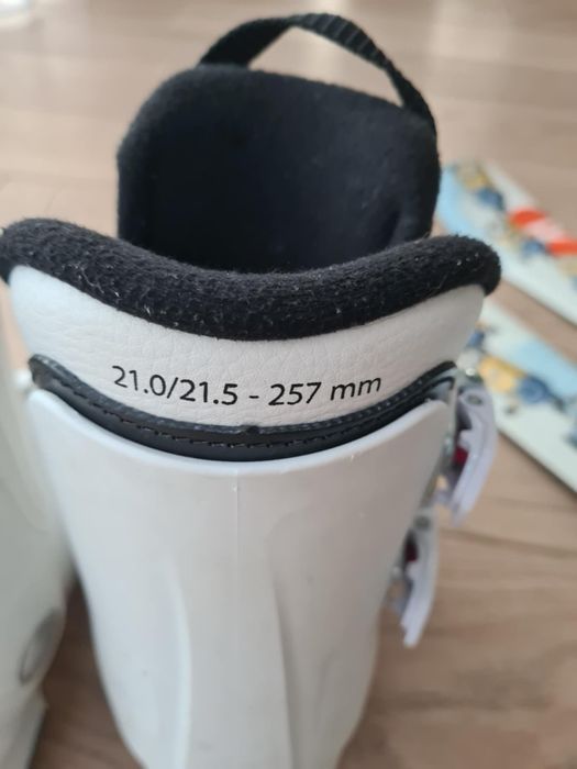 Buty Narciarskie Atomic biale 21-21,5 czyli r.33-34