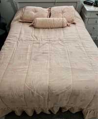 Conjunto colcha de almofadas cama de casal