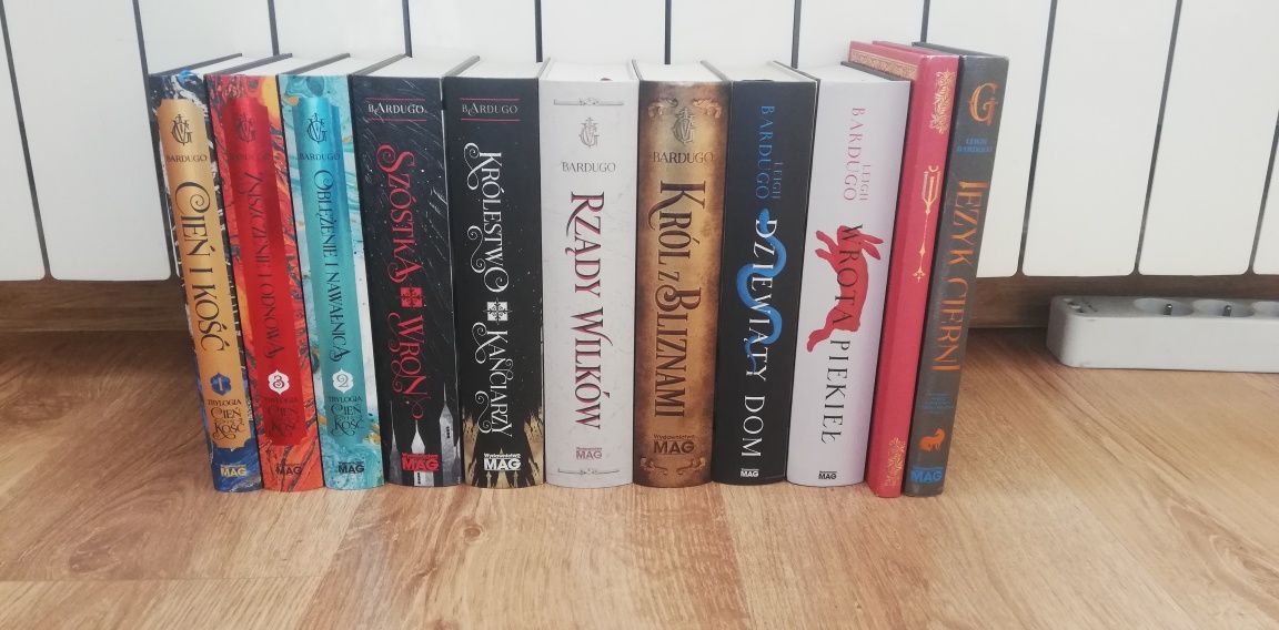 Leigh    Bardugo