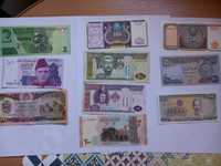 Zestaw 10 rożnych banknotów Świat