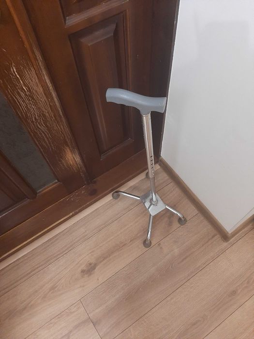 продам палочку четырехножку